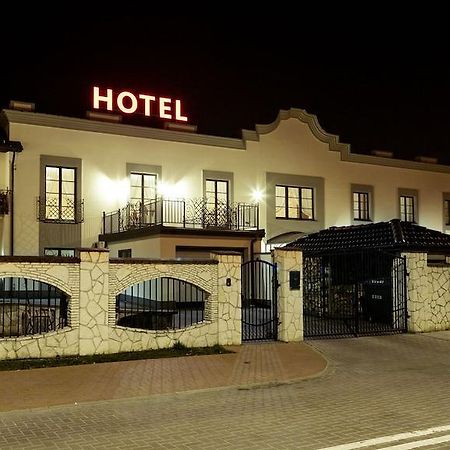 Hotel Notabene Świdnik Exterior photo