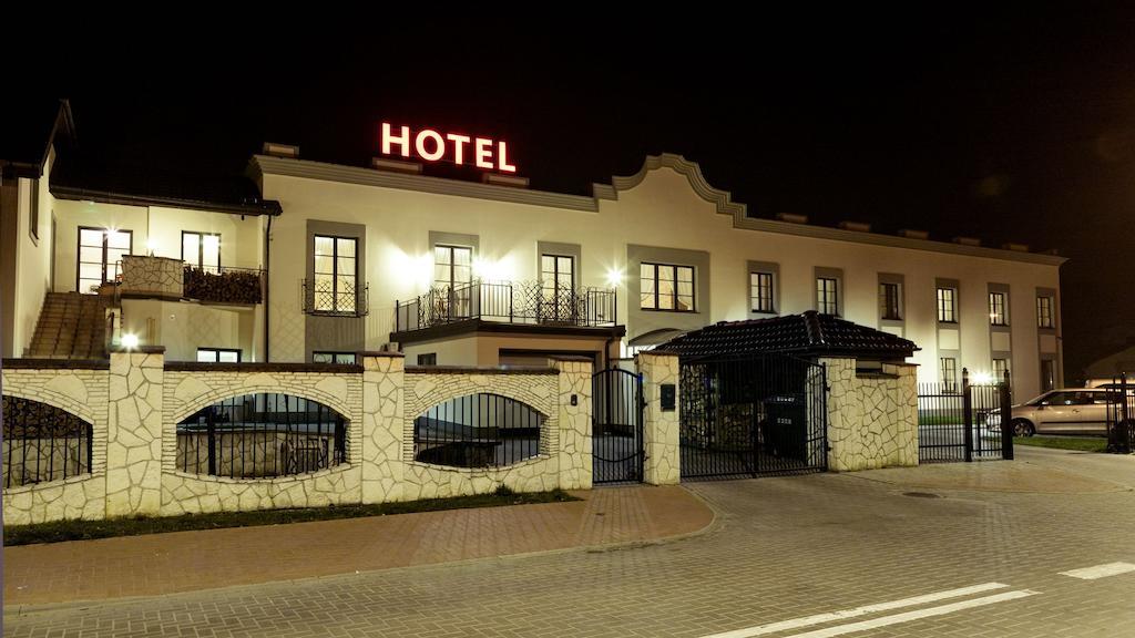 Hotel Notabene Świdnik Exterior photo